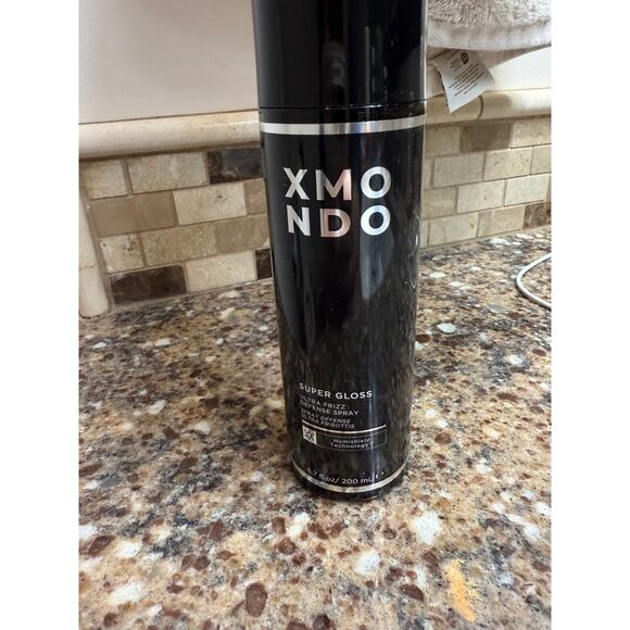 XMONDO Super Gloss Ultra Frizz Defense Spray - Picture 2 of 4